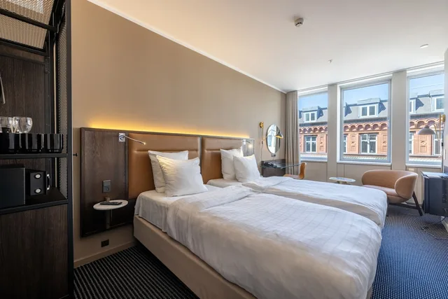غرفة بسريرين منفصلين، Square Hotel 1/3