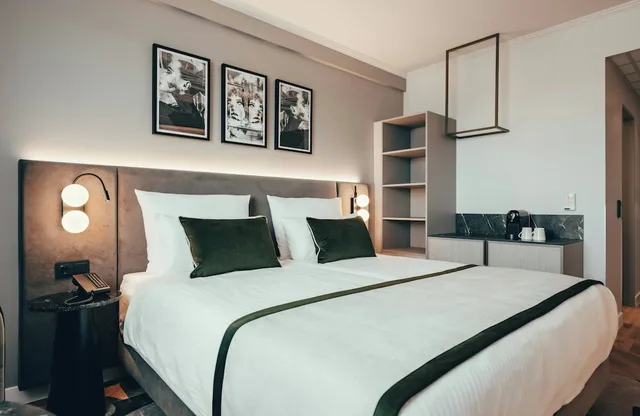 Superior, Twin Beds, Leonardo Hotel Koln 7/10