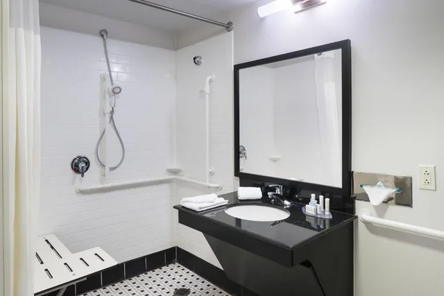 جناح بسرير كينج، Fairfield Inn & Suites Kansas City Overland Park 4/5