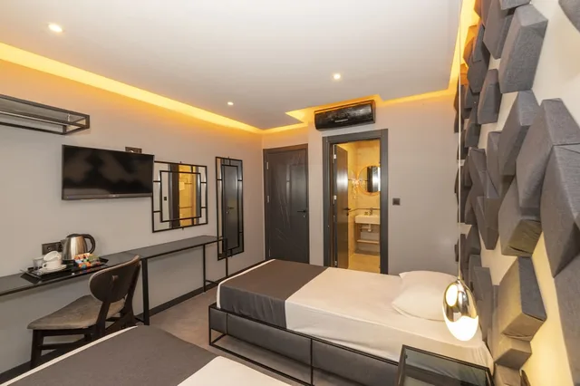 Standard, Twin Beds, White Palace Hotel 4/6
