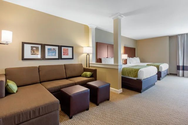 جناح بسريرين كوين، Comfort Inn & Suites At Crossplex Village 6/10