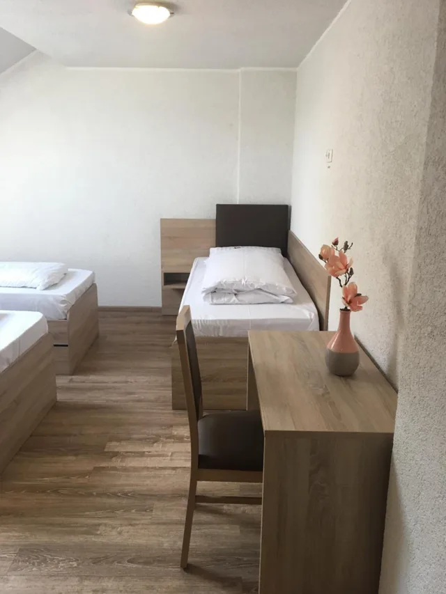 غرفة قياسية ثلاثية، Central Hotel Duisburg 5/8