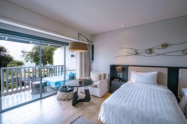 Shellsea, King Bed, Pool Access، The ShellSea Krabi 3/3