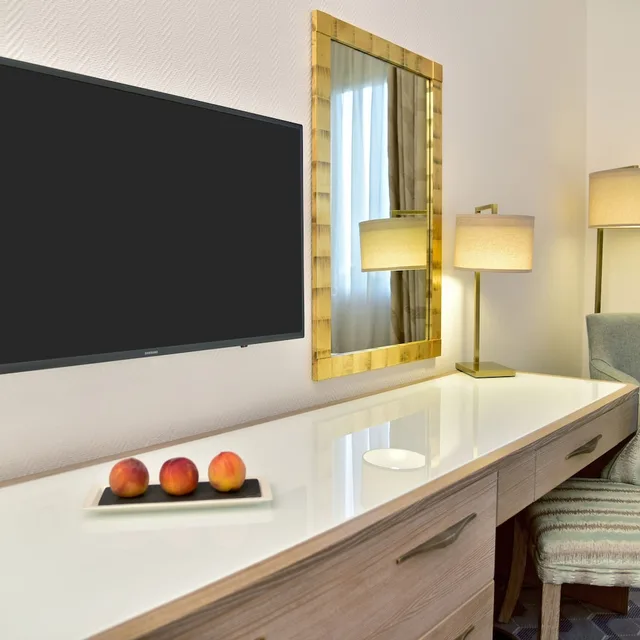 Room, 2 Double Beds, Gefinor Rotana Hotel Beirut 7/7