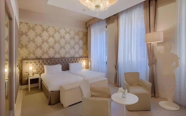 Superior, Partial View، Palazzo Barocci Venezia 2/2