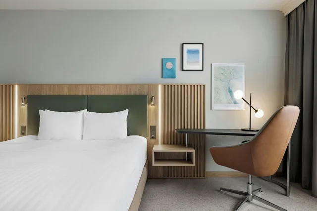 غرفة بسرير كينج، Courtyard by Marriott Zurich North 8/10