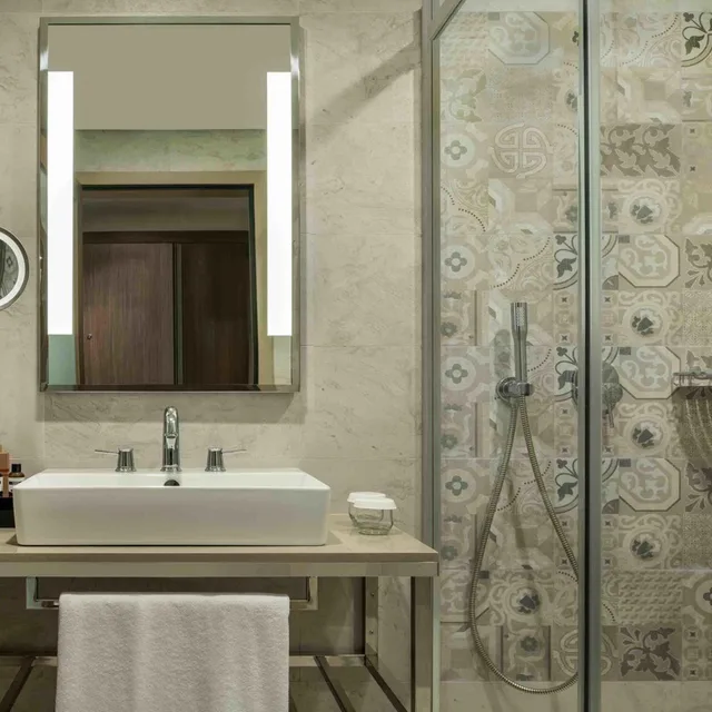 غرفة سوبيريور بسرير كينج وسرير كوين، Movenpick Hotel Istanbul Asia Airport 8/8