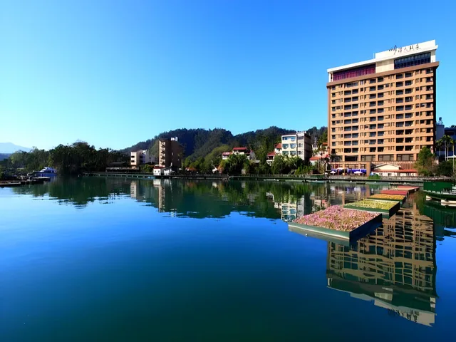 Japanese, Twin Beds, Mountain View, Sun Moon Lake Hotel 1/1