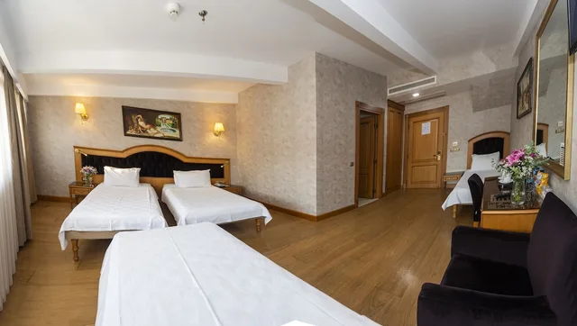 غرفة رباعية، Aprilis Hotel 1/10