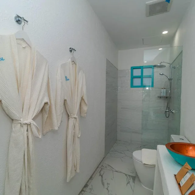 Suite, No View, No Window، Loccal Collection Labuan Bajo 4/6