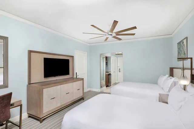 Studio, 2 Queen Beds, Resort View, The Ritz Carlton Key Biscayne 7/10