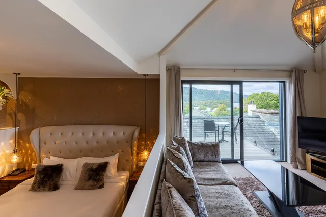 Roof Top, Penthouse Suite, Hot Tub، Lakes Hotel and Spa (ex The Burnside Hotel and Spa) 2/3