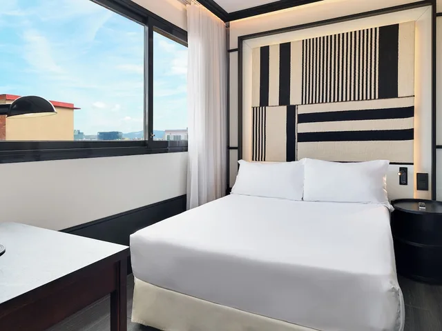classic room 1 pax، H10 Marina Barcelona 2/4