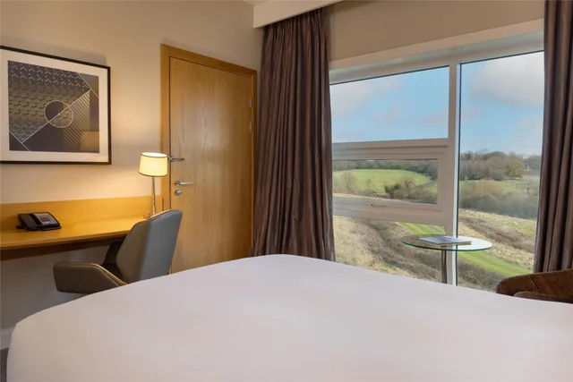 Deluxe, Twin Beds, Country Side View، Hilton At St Georges Park Burton upon Trent 2/6