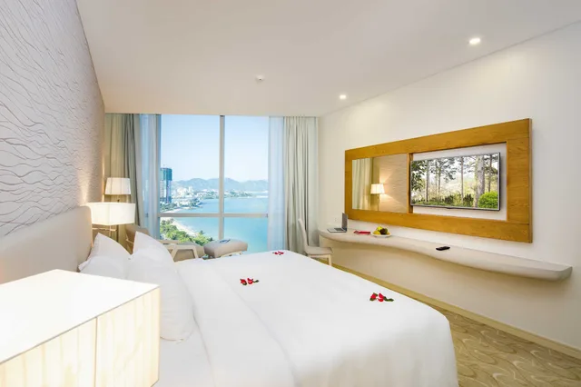 Prime, Suite, King Bed, Ocean View، DIAMOND BAY HOTEL 5/10