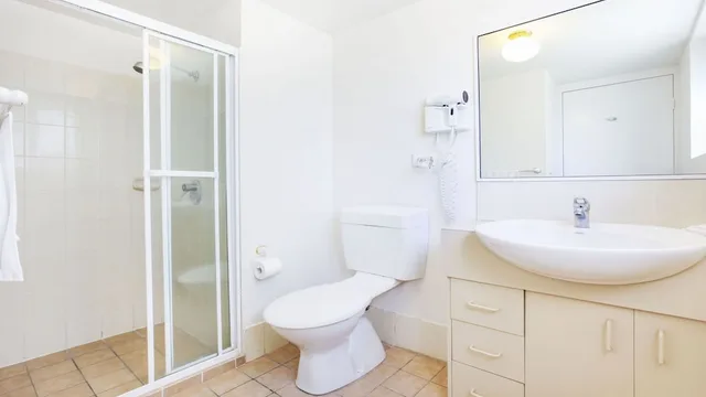 2 Bedrooms, Apartment, Queen and Twin Beds, Mari Court Resort 7/10