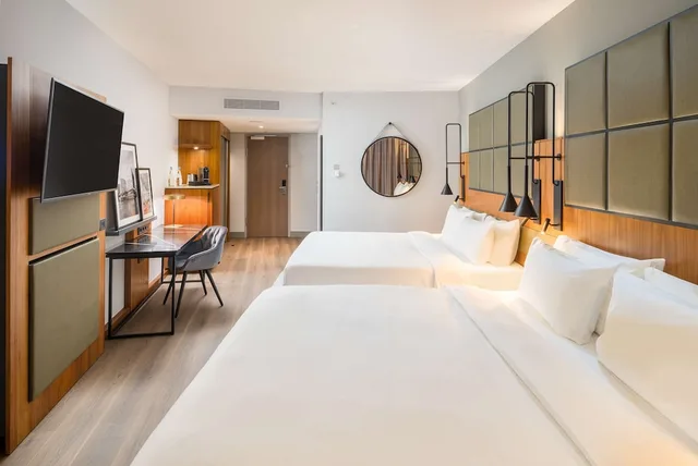 غرفة عائلية بسرير كينج، Radisson Blu Hotel, Hamburg Airport 2/7