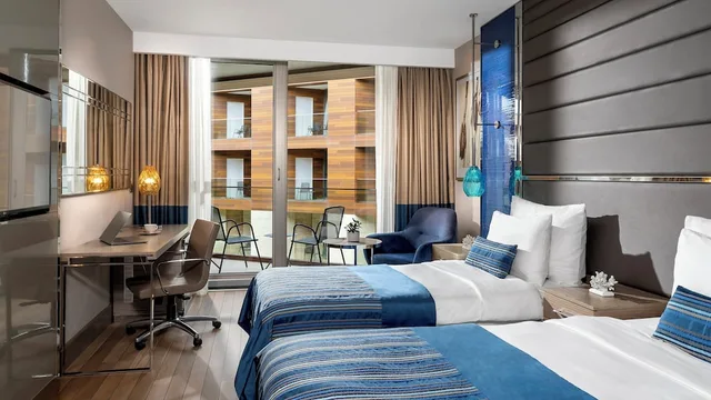 غرفة بريميوم بسرير كينج، Crowne Plaza Istanbul - Florya 5/10