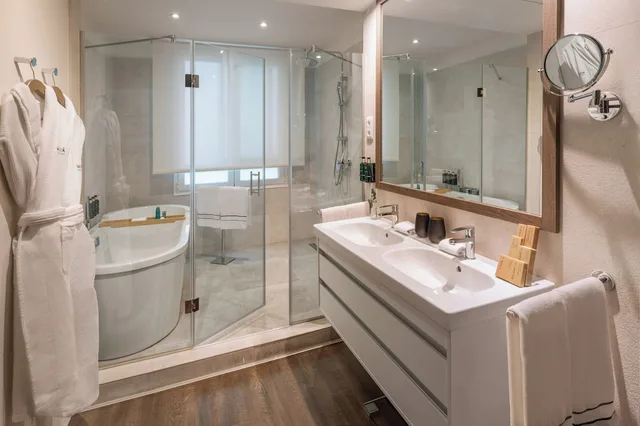 Grand, the Level, Premium, Twin Beds, Bathtub، Melia Madrid Serrano 10/10