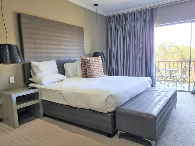 Deluxe, King Bed, St Andrews Signature Hotel Spa 3/5