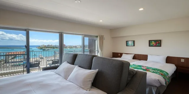غرفة سوبيريور بسرير مزدوج وسرير فردي بإطلالة على المرفأ مع أريكة، Seaside Condominium Rana Chatan 9/10