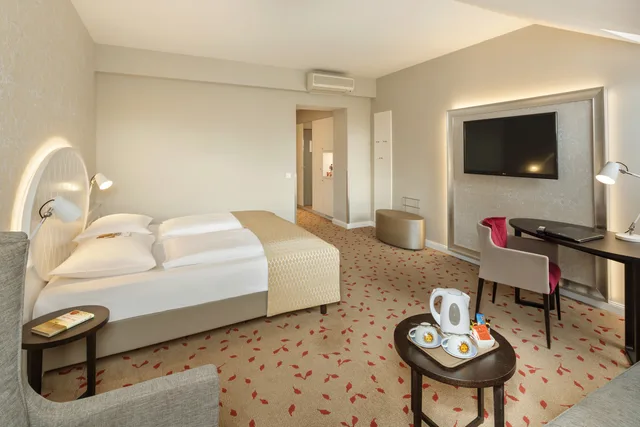 غرفة بريميوم، Hotel Rathauspark Wien - Handwritten Collection (Eroffnung 2026) 1/9