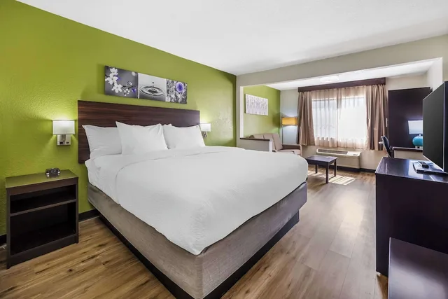 جناح بسرير كينج، Sleep Inn & Suites Salina I-135 1/4