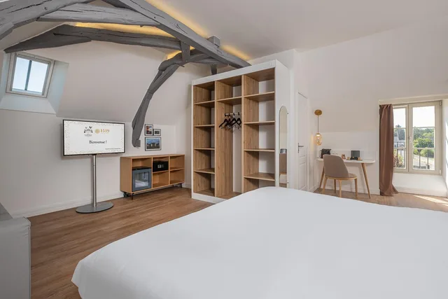 Feature, Suite, Queen Bed, Sofa، Hotel la Clef des Chateaux 1/2