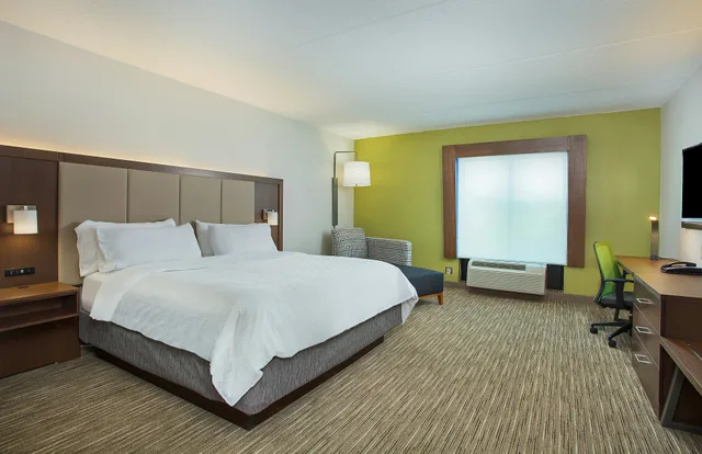 Room, King Bed, Accessible, Holiday Inn Express Hotel And Suites Lebanon 1/2