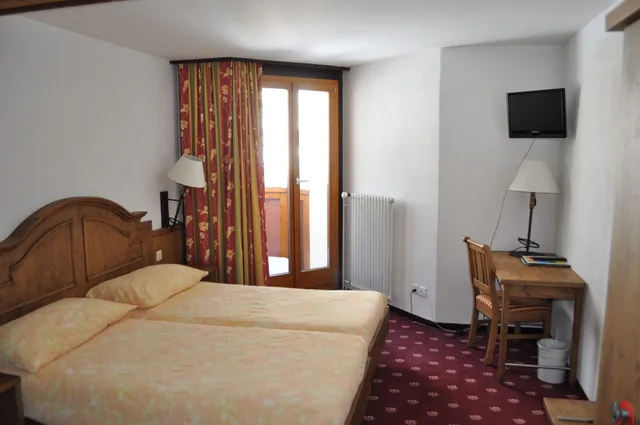 Room, Double Bed, North Wing، Central Residence 1/3