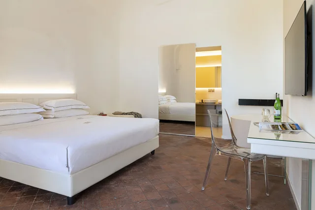 جناح جونيور بسرير كينج مع أريكة بحوض استحمام، Ramo D Aria Etna Boutique Hotel 1/7