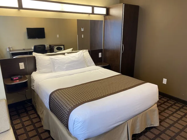 غرفة ديلوكس بسرير كوين، Microtel Inn Suites By Wyndham Timmins 3/10