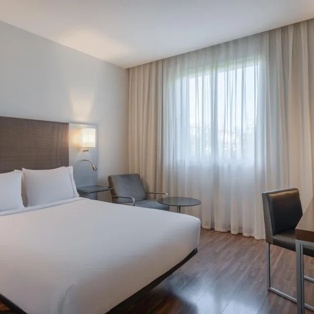 Guest Room, Standard, Queen Bed, AC Hotel by Marriott Madrid Airport 1/4