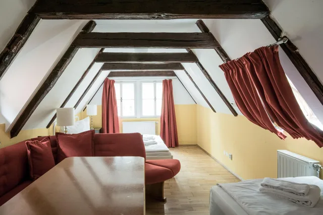 غرفة أساسية ثلاثية، Charles Bridge Hostel & Apartments 2/4