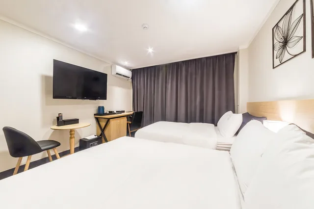 Family, Twin Beds, Queen Bed, No Parking، Pyeongtaek Stay Hotel 4/6