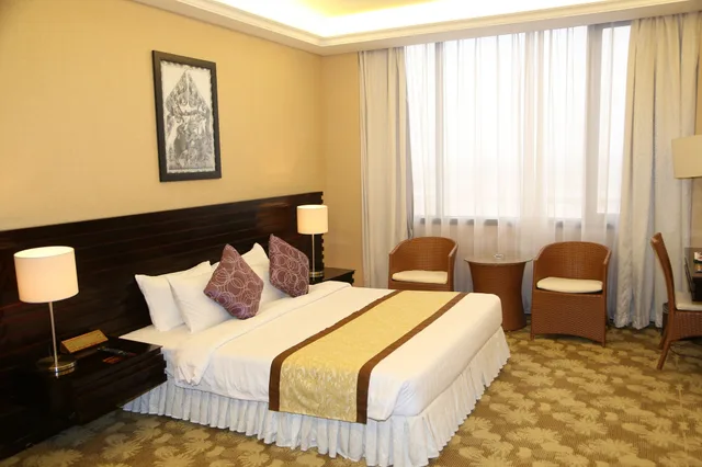 غرفة قياسية بسرير كينج وسريرين منفصلين، Savan Resorts 3/11