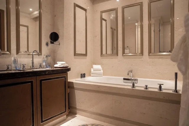 إقامة كلاسيكية ديلوكس بسريرين منفصلين وسريرين كينج بـ3 غرف نوم، Jumeirah Living Guangzhou - Residences 7/7
