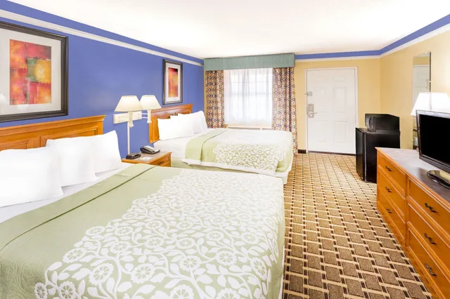 غرفة بسريرين مزدوجين لذوي الإعاقة، Days Inn By Wyndham Little Rock/Medical Center 1/3