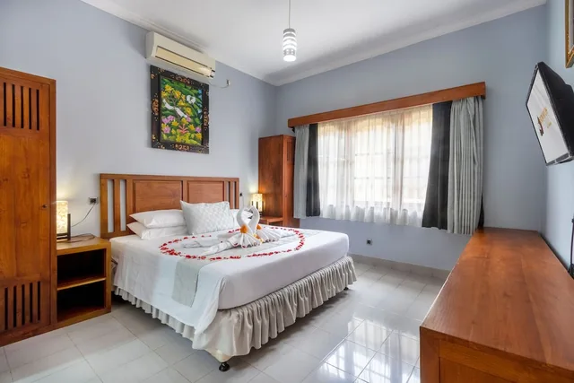 بنغل بسرير كينج، Bon Nyuh Bungalows 2/7