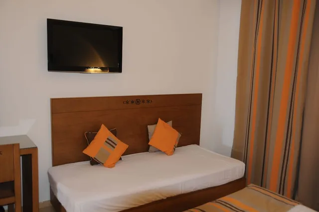 غرفة مفردة بسرير مزدوج، Hotel Menara 2/2