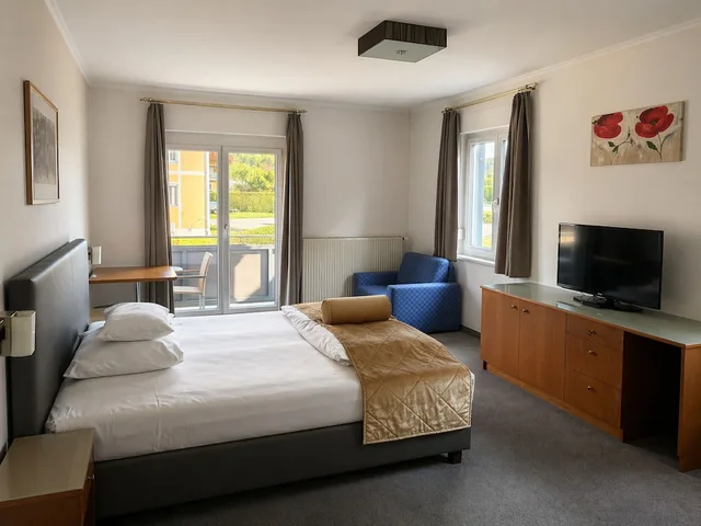 غرفة ثلاثية بسرير مزدوج وسرير فردي، Maiers Hotel Oststeirischer Hof 1/4
