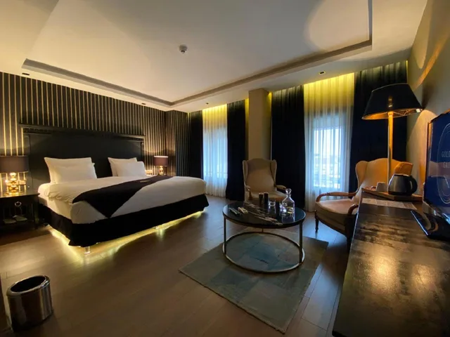 Suite, King Bed, Hotel Goldengate Topkapi 2/10