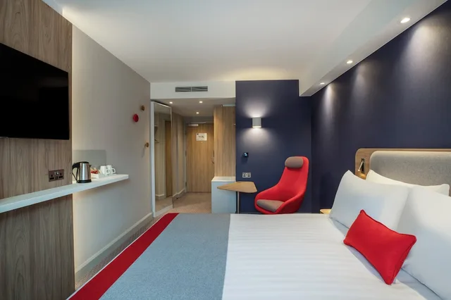 غرفة قياسية بسرير كوين لذوي الإعاقة، Holiday Inn Express Liverpool Central an IHG Hotel 1/3