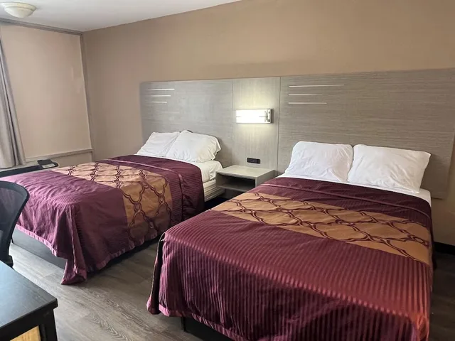 غرفة بسرير مزدوج للمدخنين لذوي الإعاقة، Western Inn Hattiesburg 2/10