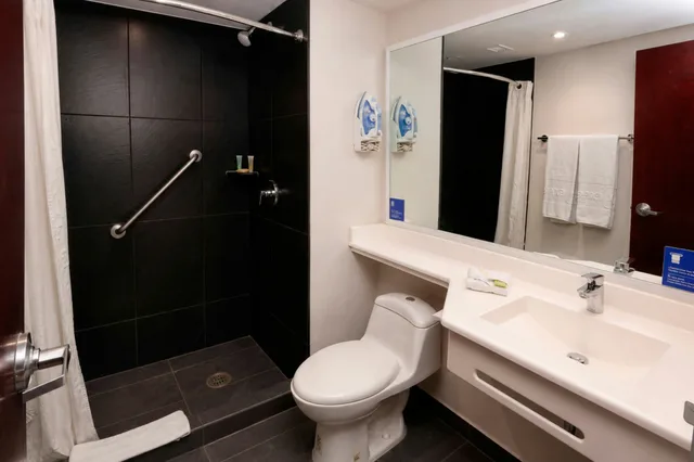 غرفة بسرير مزدوج، City Express by Marriott Hermosillo 5/5