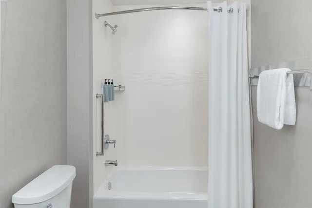 جناح بسريرين كوين مع أريكة بحوض استحمام لذوي الإعاقة، Residence Inn Fairfield Napa 3/5