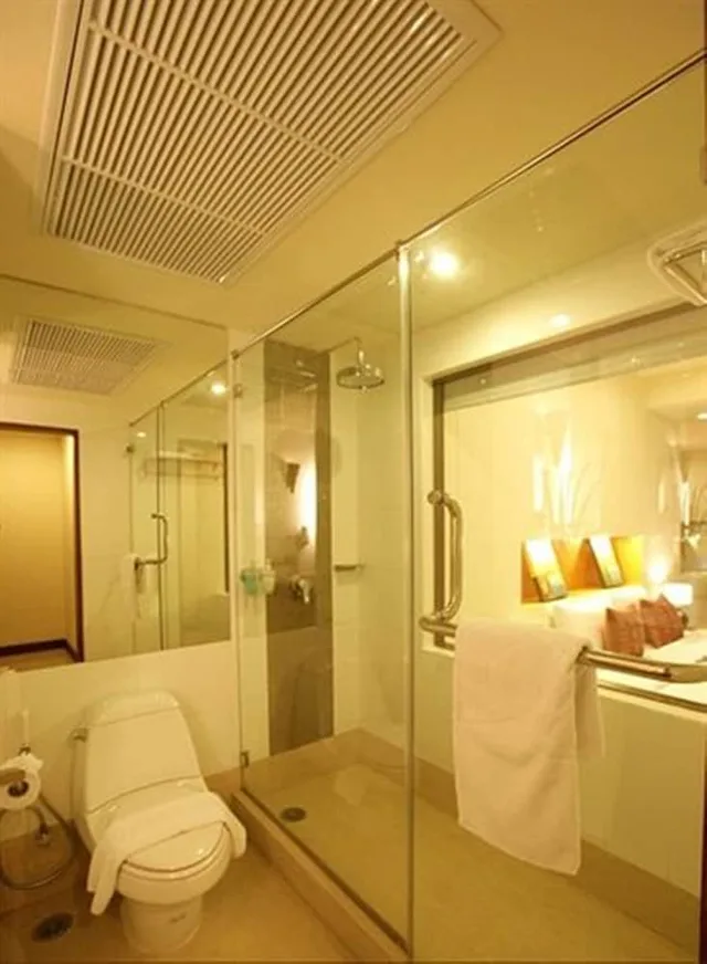 جناح بسرير مزدوج، Maninarakorn Hotel 3/3