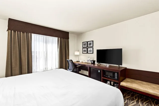 استوديو بسرير كينج مع أريكة لذوي الإعاقة، Cobblestone Hotel & Suites International Falls 1/4