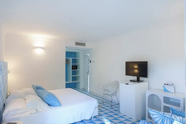 Comfort, Twin Beds, Continental Mare 2/10