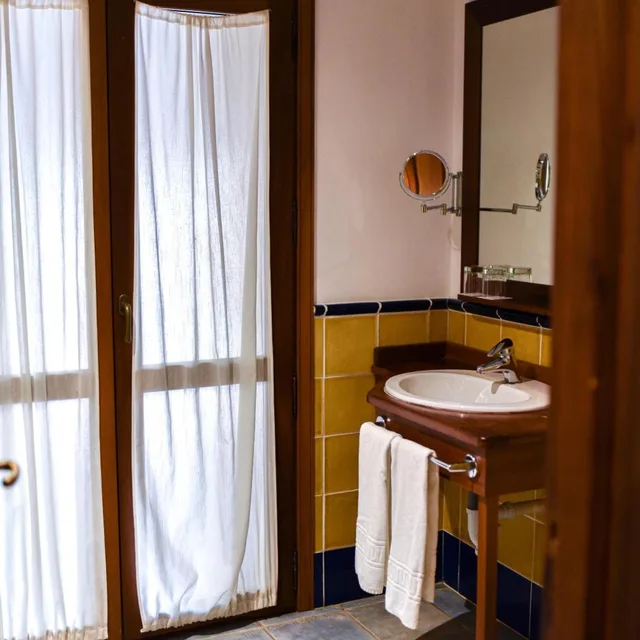 Quadruple Room (2+2), The Place Bodega Real 9/10